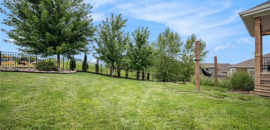 Homes for Sale in Kansas City, MO 64152 | 14445  Summit Ridge
