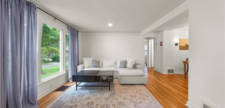 Homes for Sale in Kansas City, MO 64116 | 600 NE 43rd Terrace