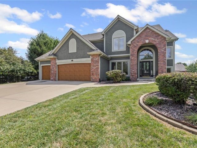 Homes for Sale in Kansas City, MO 64154 | 6603 NW 103 Street