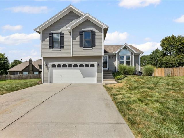 Homes for Sale in Kearney, MO 64060 | 1604  Opal Road
