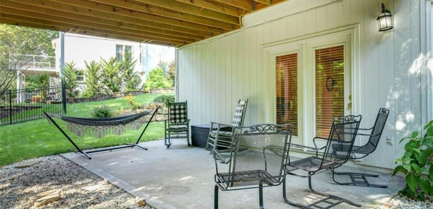 Homes for Sale in Gladstone, MO 64118 | 4933 N Washington Street