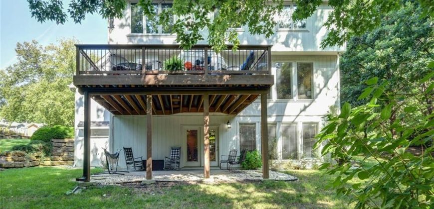 Homes for Sale in Gladstone, MO 64118 | 4933 N Washington Street