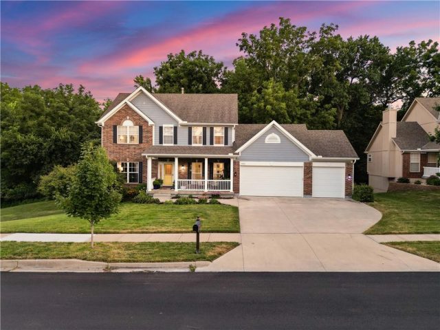 Homes for Sale in Liberty, MO 64068 | 1033  Holt Drive