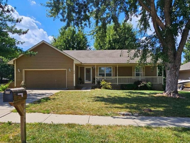Homes for Sale in Kearney, MO 64060 | 1404  Stonecrest Drive