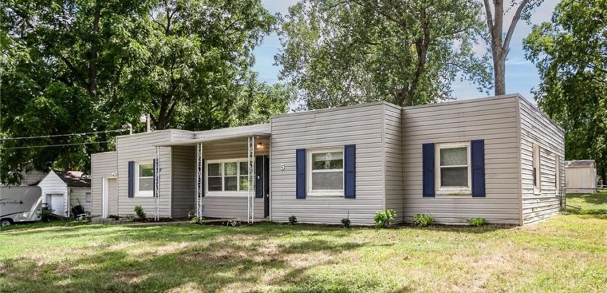Homes for Sale in Gladstone, MO 64118 | 5 NE 74TH Street