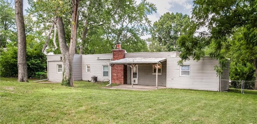 Homes for Sale in Gladstone, MO 64118 | 5 NE 74TH Street