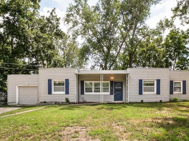 Homes for Sale in Gladstone, MO 64118 | 5 NE 74TH Street