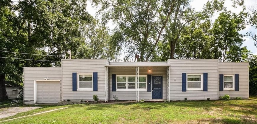 Homes for Sale in Gladstone, MO 64118 | 5 NE 74TH Street