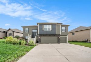 1603-NE-124th-Terrace-mls-2561811-image-1