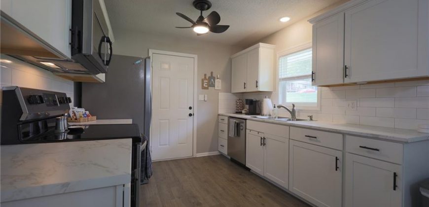 Homes for Sale in Gladstone, MO 64118 | 2 NE 63rd Terrace