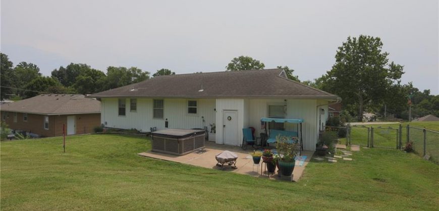 Homes for Sale in Gladstone, MO 64118 | 2 NE 63rd Terrace