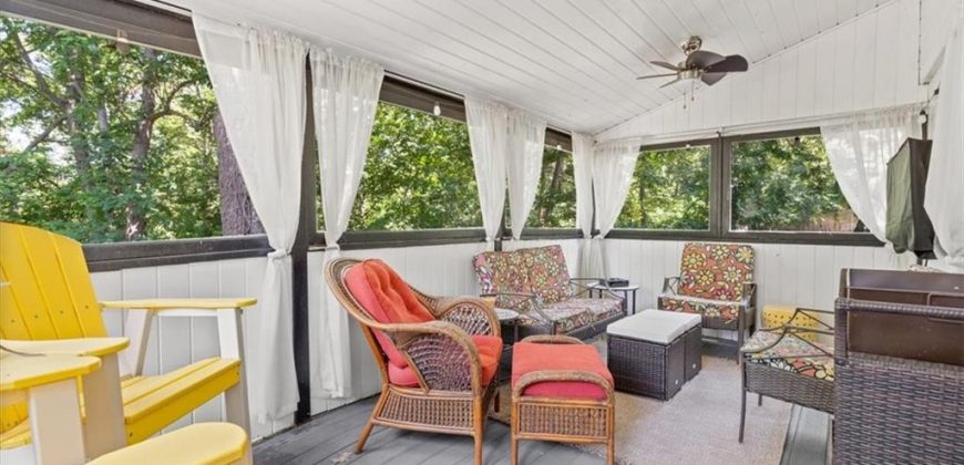 Homes for Sale in Kansas City, MO 64116 | 712 NW 40th Terrace
