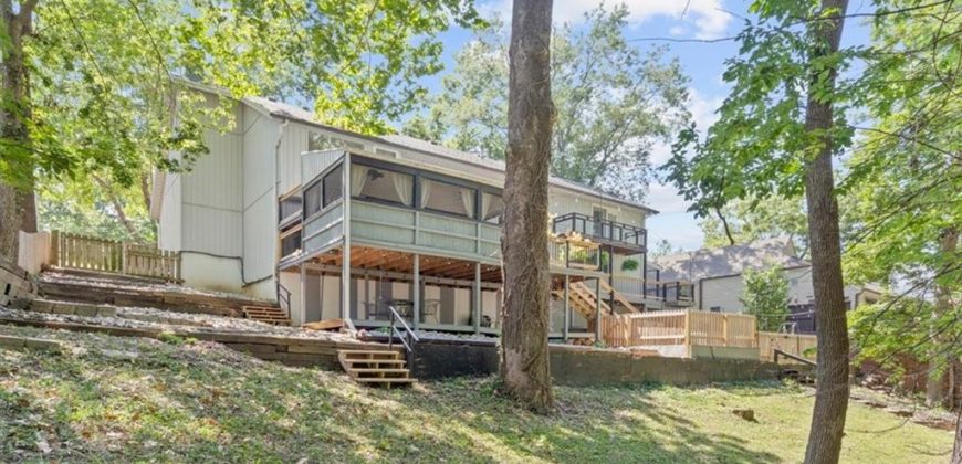 Homes for Sale in Kansas City, MO 64116 | 712 NW 40th Terrace