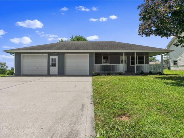 Homes for Sale in Excelsior Springs, MO 64024 | 1701  Birch Street
