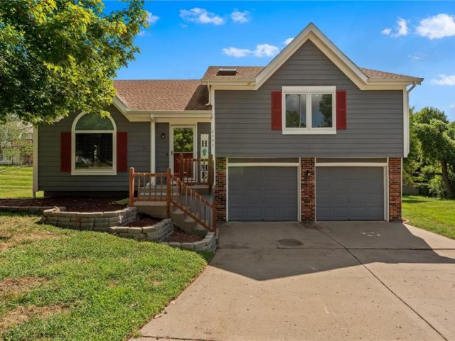 Homes for Sale in Kansas City, MO 64151 | 6405 N Fisk Court