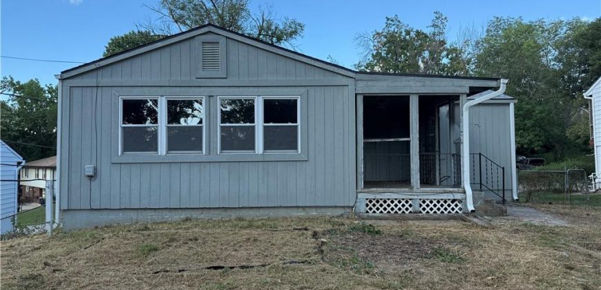 Homes for Sale in Kansas City, MO 64119 | 5658 N Smalley Avenue
