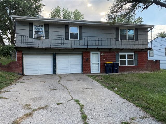 Homes for Sale in Kansas City, MO 64119 | 5658 N Smalley Avenue