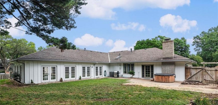 Homes for Sale in Kansas City, MO 64151 | 6104 NW Karen Road