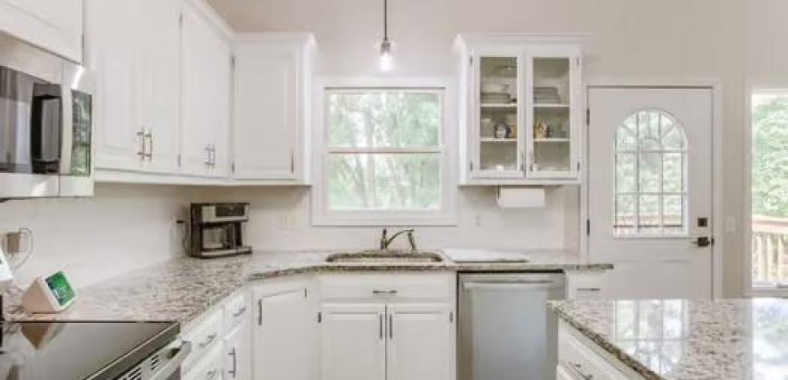 Homes for Sale in Smithville, MO 64089 | 108  Cedar Street