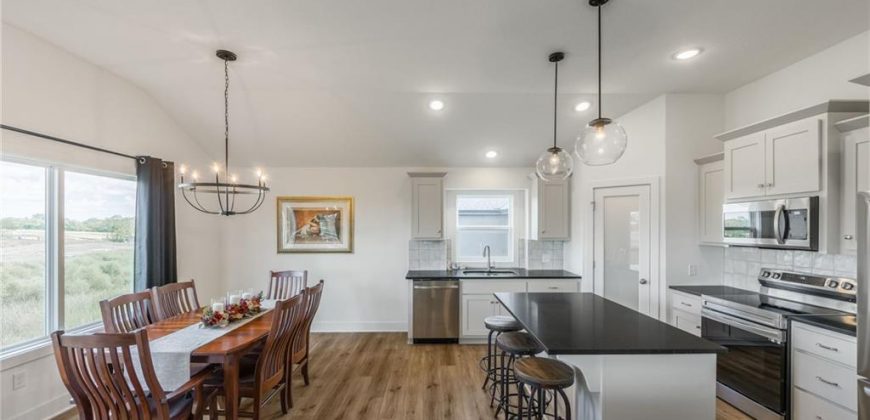 Homes for Sale in Kansas City, MO 64155 | 1008 NW 94th Terrace