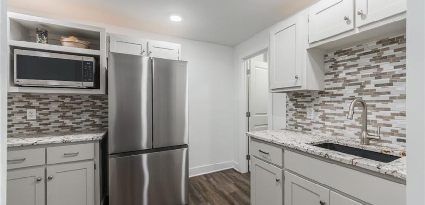 Homes for Sale in Kansas City, MO 64155 | 1008 NW 94th Terrace