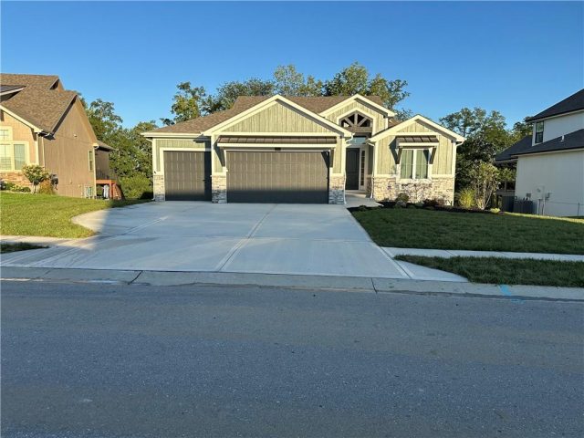 Homes for Sale in Kansas City, MO 64157 | 10309 N Smalley Drive