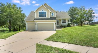 Homes for Sale in Liberty, MO 64068 | 1805  HOLT Circle