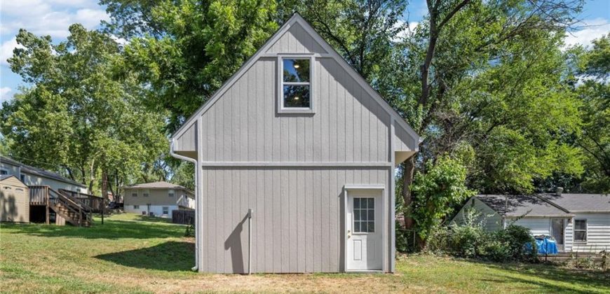 Homes for Sale in Pleasant Valley, MO 64068 | 6409  Ravena Road