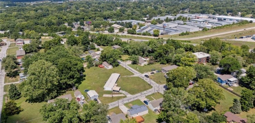 Homes for Sale in Pleasant Valley, MO 64068 | 6409  Ravena Road