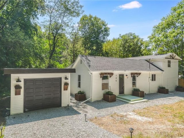 Homes for Sale in Excelsior Springs, MO 64024 | 105 E Line Street