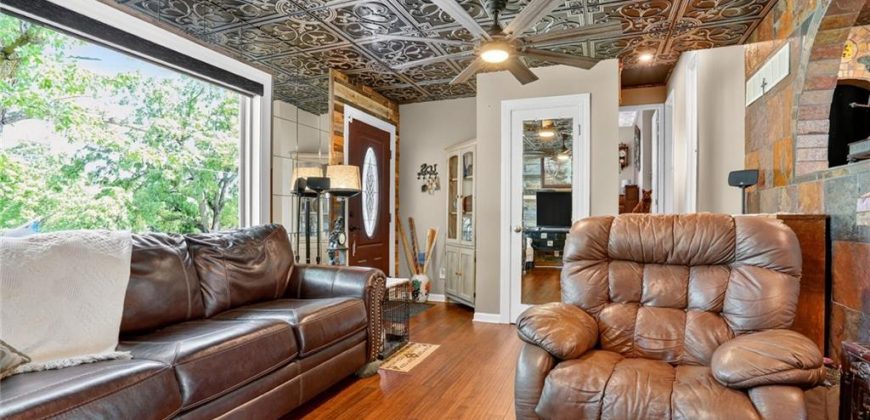 Homes for Sale in Lake Waukomis, MO 64151 | 109 NW North Shore Drive