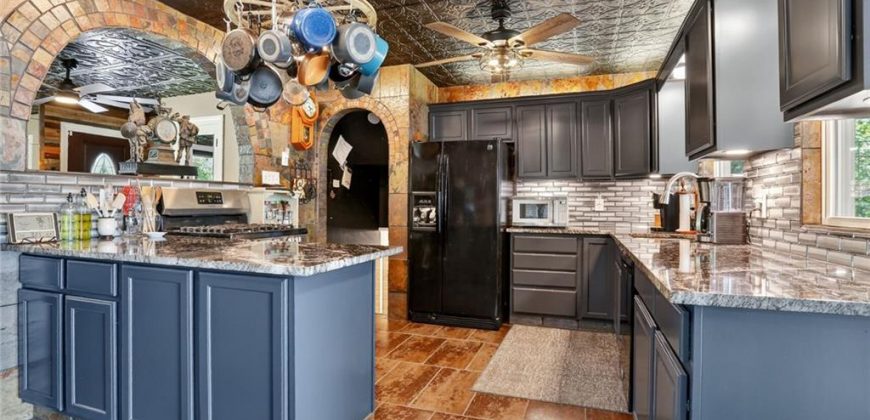 Homes for Sale in Lake Waukomis, MO 64151 | 109 NW North Shore Drive