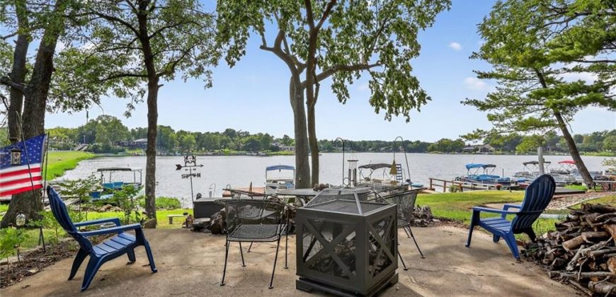 Homes for Sale in Lake Waukomis, MO 64151 | 109 NW North Shore Drive