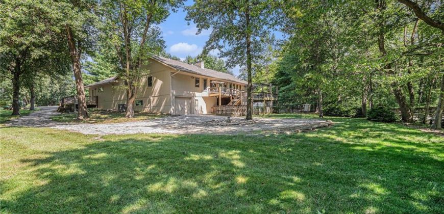 Homes for Sale in Smithville, MO 64089 | 5011  Century Drive