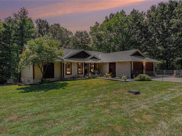 Homes for Sale in Smithville, MO 64089 | 5011  Century Drive