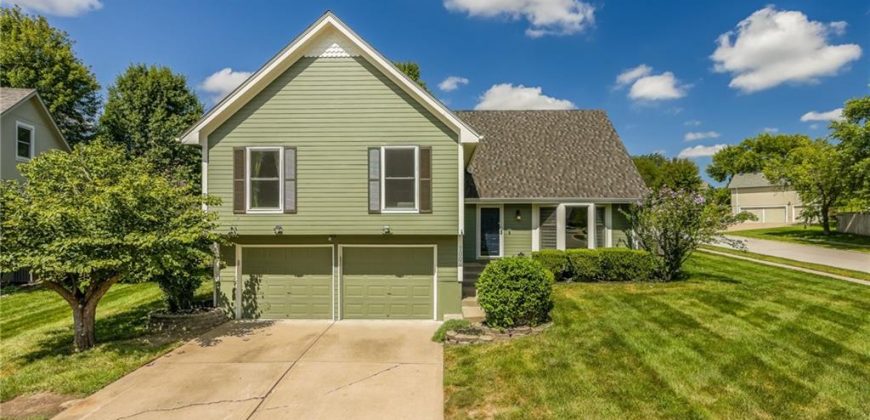 Homes for Sale in Liberty, MO 64068 | 700  White Oak Lane