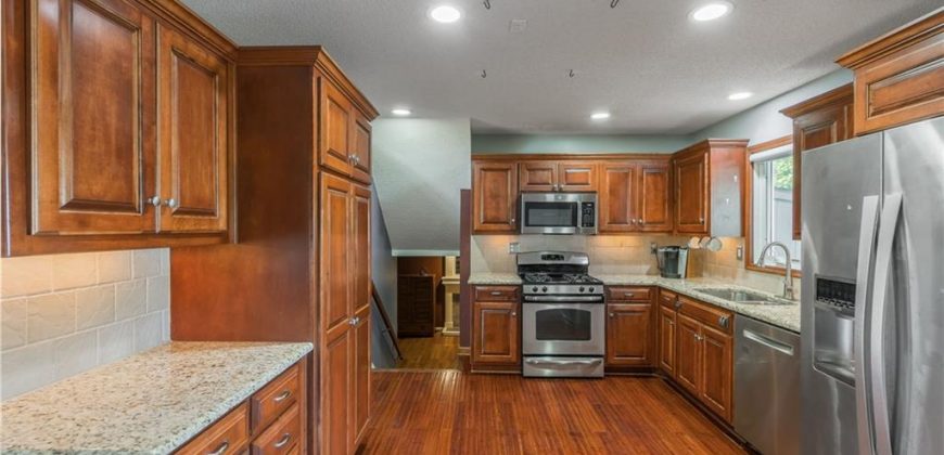 Homes for Sale in Liberty, MO 64068 | 700  White Oak Lane