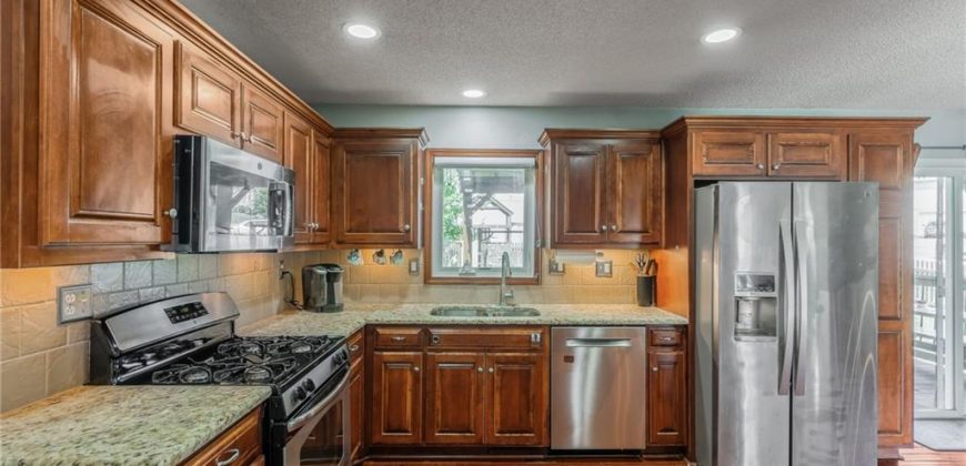 Homes for Sale in Liberty, MO 64068 | 700  White Oak Lane