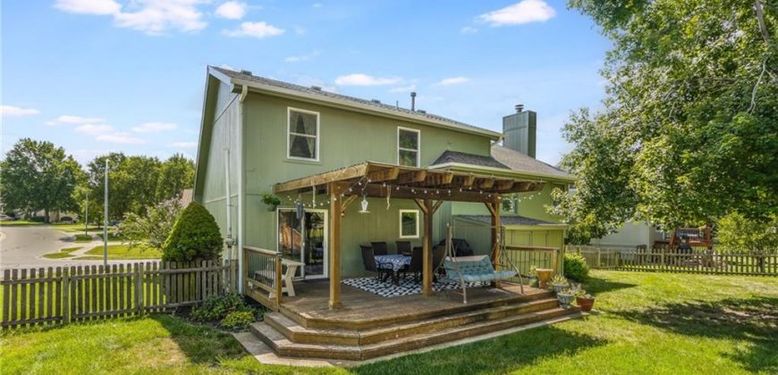 Homes for Sale in Liberty, MO 64068 | 700  White Oak Lane