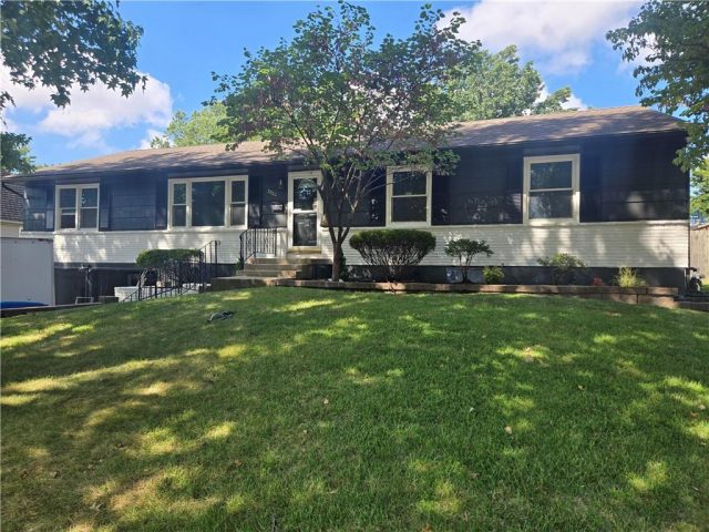 Homes for Sale in Kansas City, MO 64116 | 3320  Mohawk Lane
