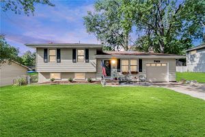 7401-NW-75th-Terrace-mls-2560150-image-1