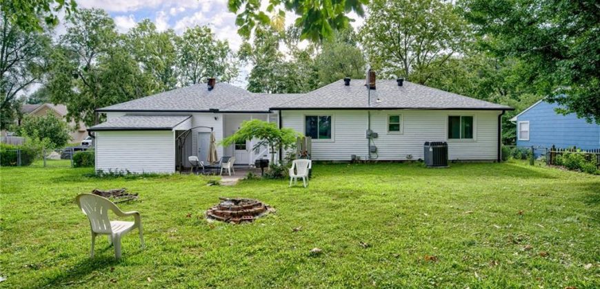 Homes for Sale in Liberty, MO 64068 | 216  Moss Avenue