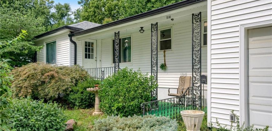 Homes for Sale in Liberty, MO 64068 | 216  Moss Avenue