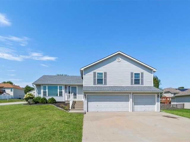 Homes for Sale in Kansas City, MO 64153 | 10508 NW 85th Terrace