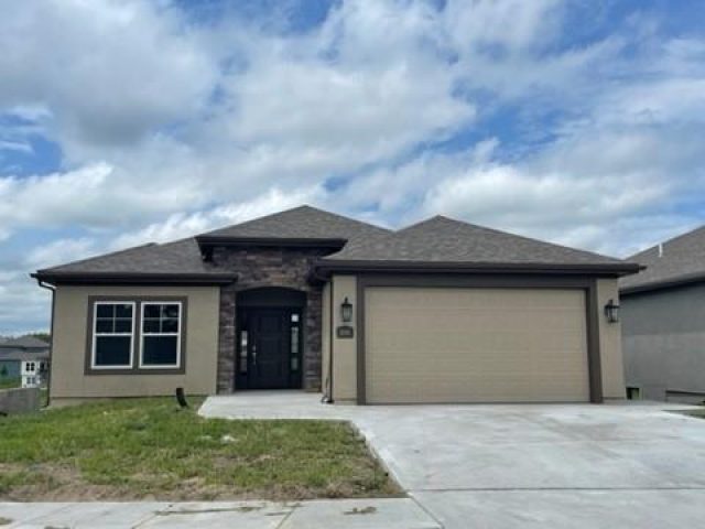 Homes for Sale in Kearney, MO 64060 | 2121  Greenfield Point