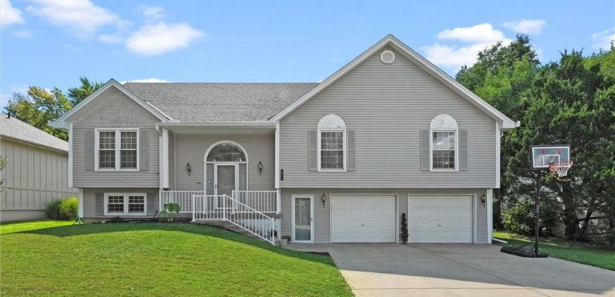 Homes for Sale in Liberty, MO 64068 | 1609  Windsor Lane