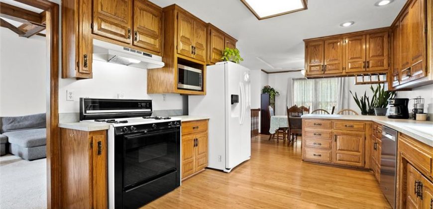 Homes for Sale in Liberty, MO 64068 | 1609  Windsor Lane
