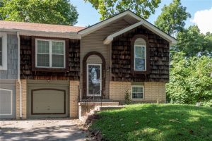 5924-NW-Creekview-Drive-mls-2566925-image-1