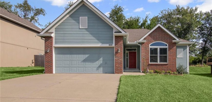 Homes for Sale in Kansas City, MO 64155 | 624 NE 99th Street