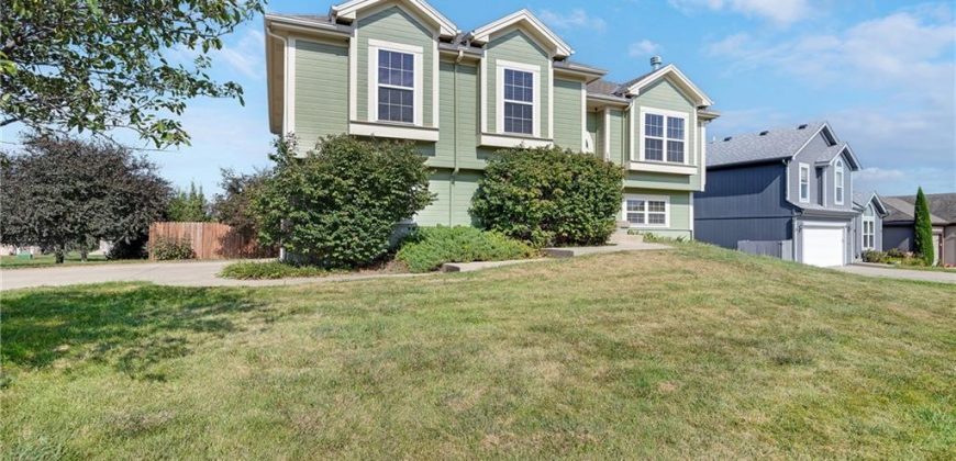 Homes for Sale in Smithville, MO 64089 | 19631  Harbor Drive